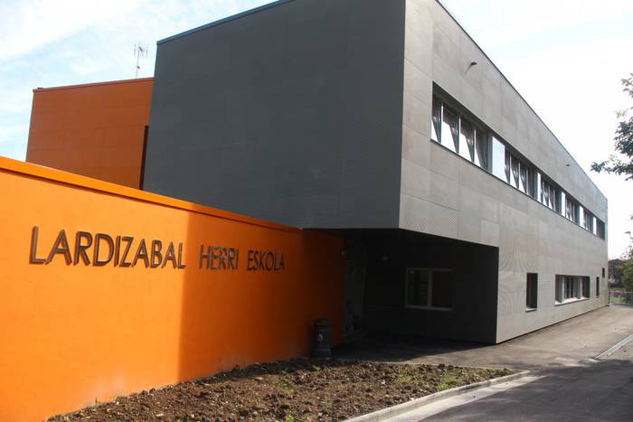 Aian eta Orion jarraipena izaten ari da hezkuntza publikoko lehen greba eguna