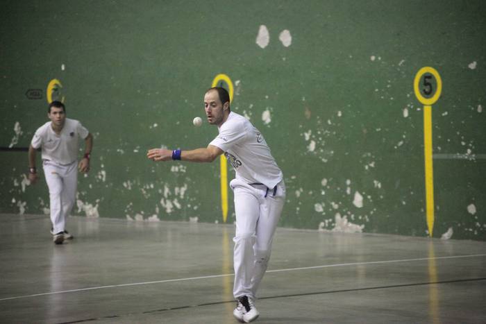 Lau pilota partida jokatuko dira asteburuan herriko frontoian