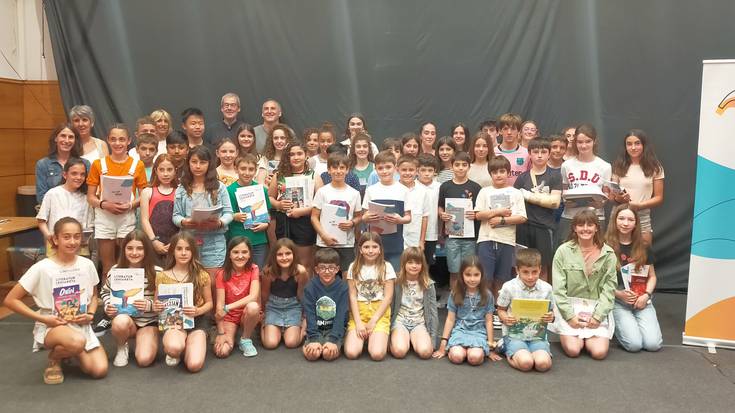 Eskola-umeen literatur lehiaketaren sariak banatuko dira ostiral arratsaldean