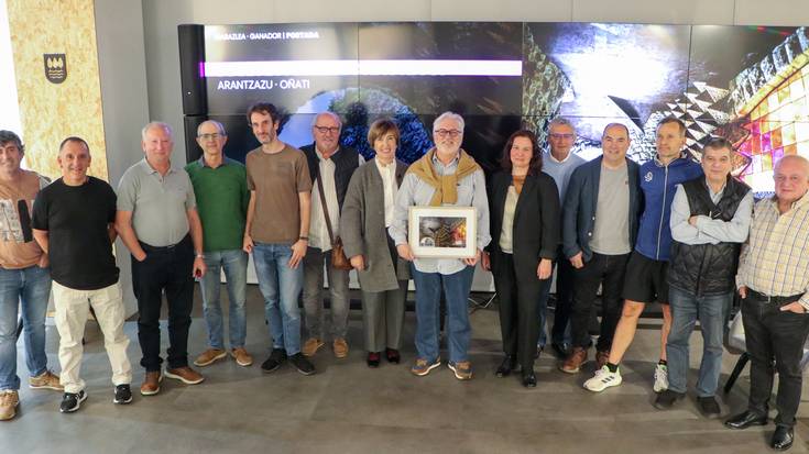 Aldundiak asteburuan banatuko ditu Orion eta Aian 2025eko egutegiak
