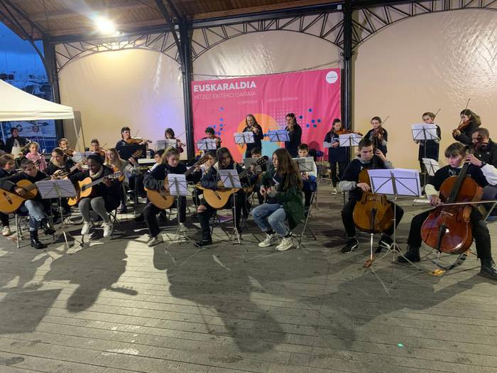 Santa Zezilia Eguna ospatuko dute Danbolin Musika Eskolako kideek