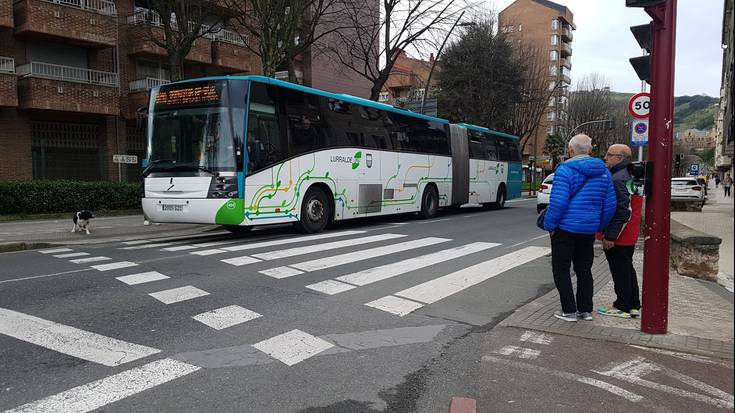Busen eta trenen ordutegietan aldaketak izango dira Gabonengatik