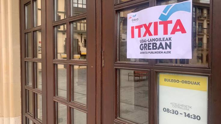 Sektore publikoko greba eragina izaten ari da eskualdeko hainbat zerbitzutan