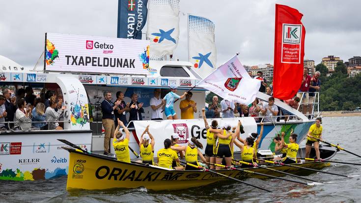 Orio Orialkiko neskak nagusitu dira Getxoko estropadan