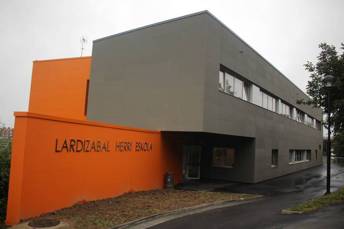 Eskolako eraikinaren inaugurazioa izango da igande honetan