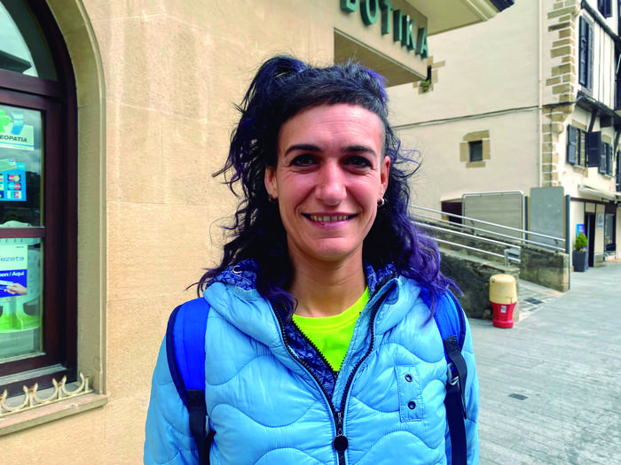 Herrian galdezka: Zer sumatzen duzu faltan uda garaian herrian?