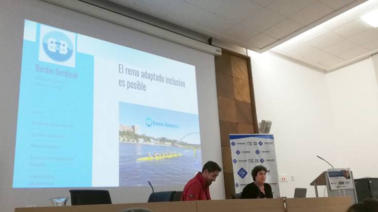 Alicia Figueroak hitzaldia eman du Gipuzkoako kirol inklusiboaz, Mallorcan egindako Heziketa Fisikoko Nazioarteko Kongresuan