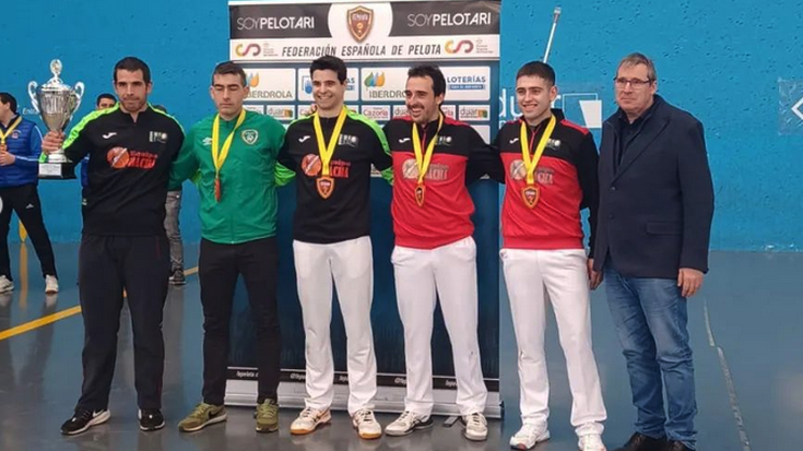 Aratz Oliden pilotari oriotarrak Espainiako txapela lortu du