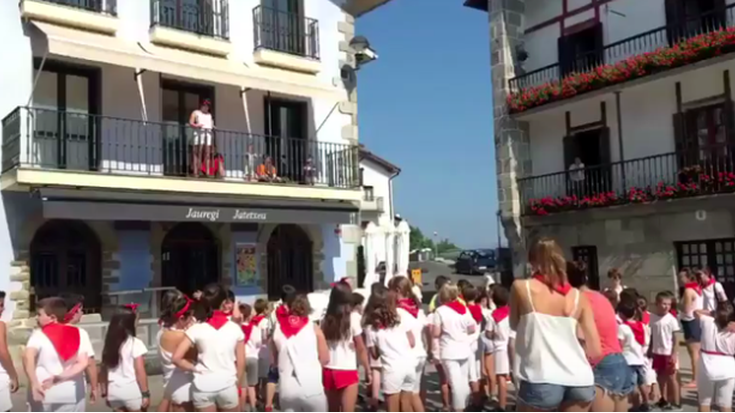 Aiako udalekuetan begirale gisa lan egiteko deialdia zabaldu du udalak