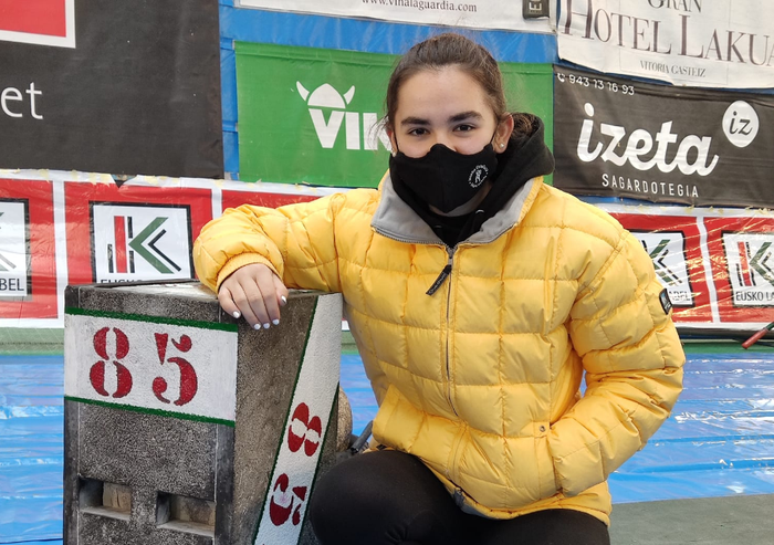 "Etxekoek erabat babesten dute harriarekiko dudan afizioa, zorte handia dut horretan"