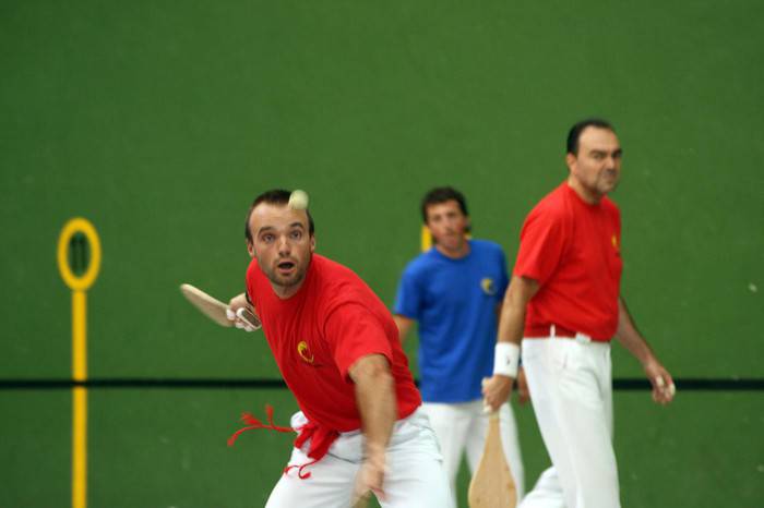 Gaur jakingo da frontenis txapelketako irabazleak zeintzuk diren