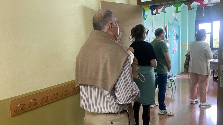 Eguerdiko parte hartze datuaren esperoan, eskualdeko hautetsontziak hasi dira botoz betetzen