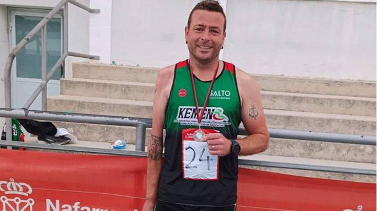 Alberto Rebollok urrezko bi domina lortu ditu Nafarroako Atletismo Txapelketa Egokituan