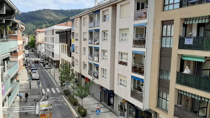 Azken orduetan 350 kasu berri atzeman dituzte Hego Euskal Herrian